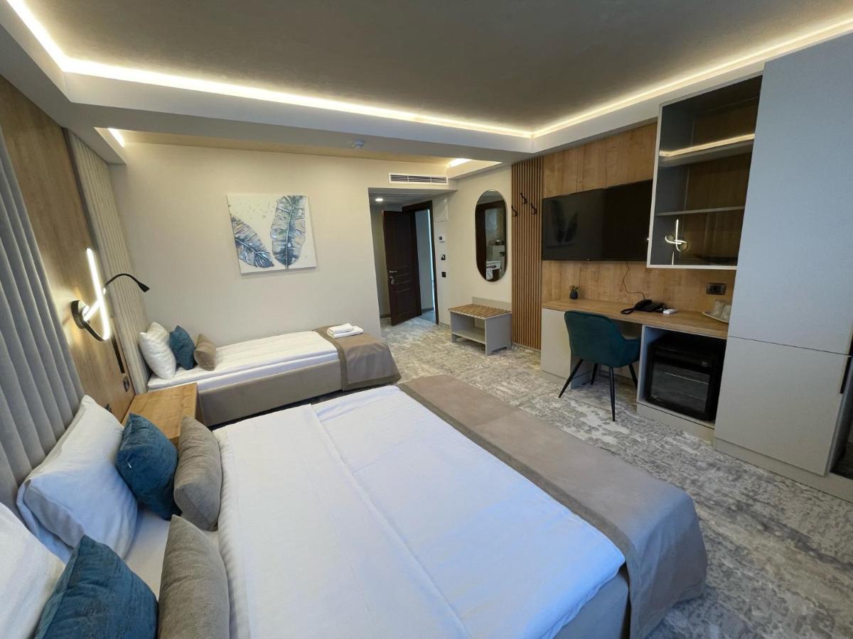 Hotel Rk Ghimbav Bagian luar foto