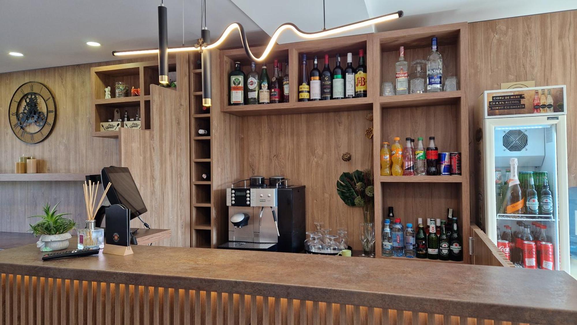 Hotel Rk Ghimbav Bagian luar foto